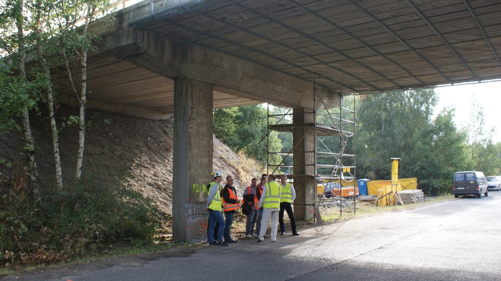 POLKOWICE. Objazdy do Sobina – do końca roku. Remont wiaduktu