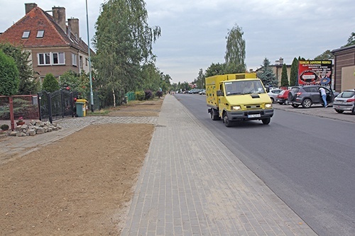 LEGNICA. Nowy chodnik na ul. Struga