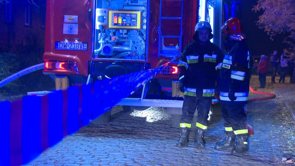 LEGNICA. Pożar budynku socjalnego (FOTO/WIDEO)