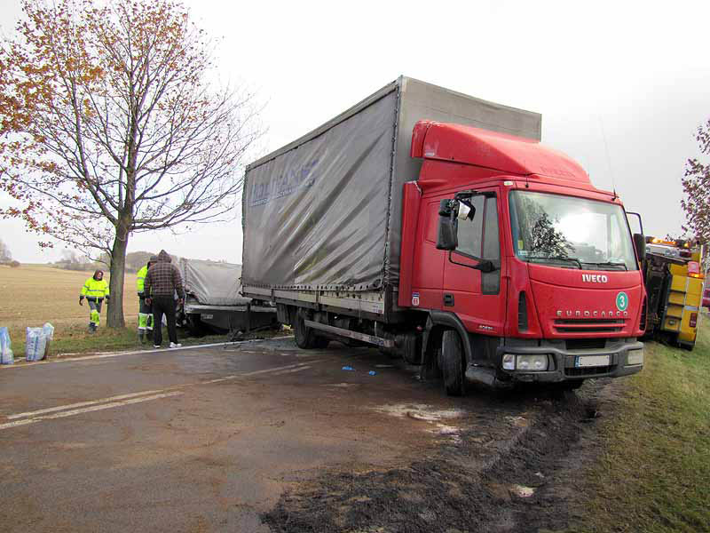 BOLKÓW. Tir zablokował drogę (AKTUALIZACJA, WIDEO)