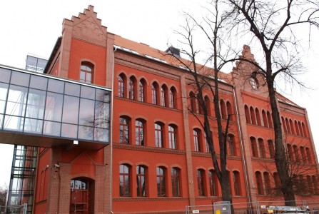 Głogowianin obdarował bibliotekę