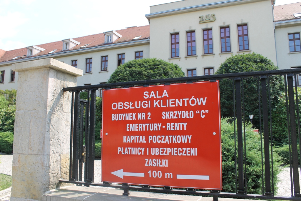LEGNICA. Uwaga na fałszywe pracownice ZUS!