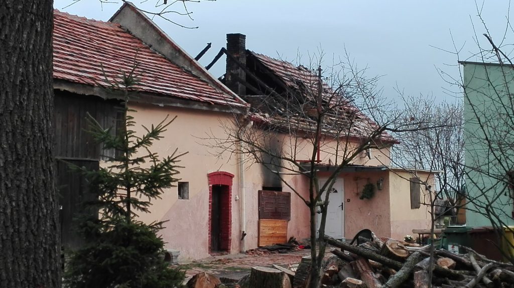 RUJA. Stracili wszystko w pożarze, potrzebują pomocy (FOTO, WIDEO)