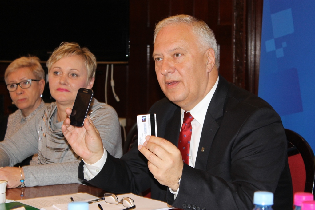 LEGNICA. W magistracie zapłacimy kartą