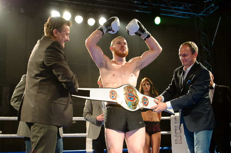 POLKOWICE. Muszyński z pasem Zawodowego Mistrza Europy! (FOTO)