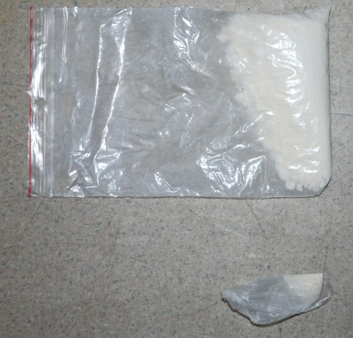 GŁOGÓW. W mieszkaniu miał marihuanę, amfetaminę i dopalacze (WIDEO)