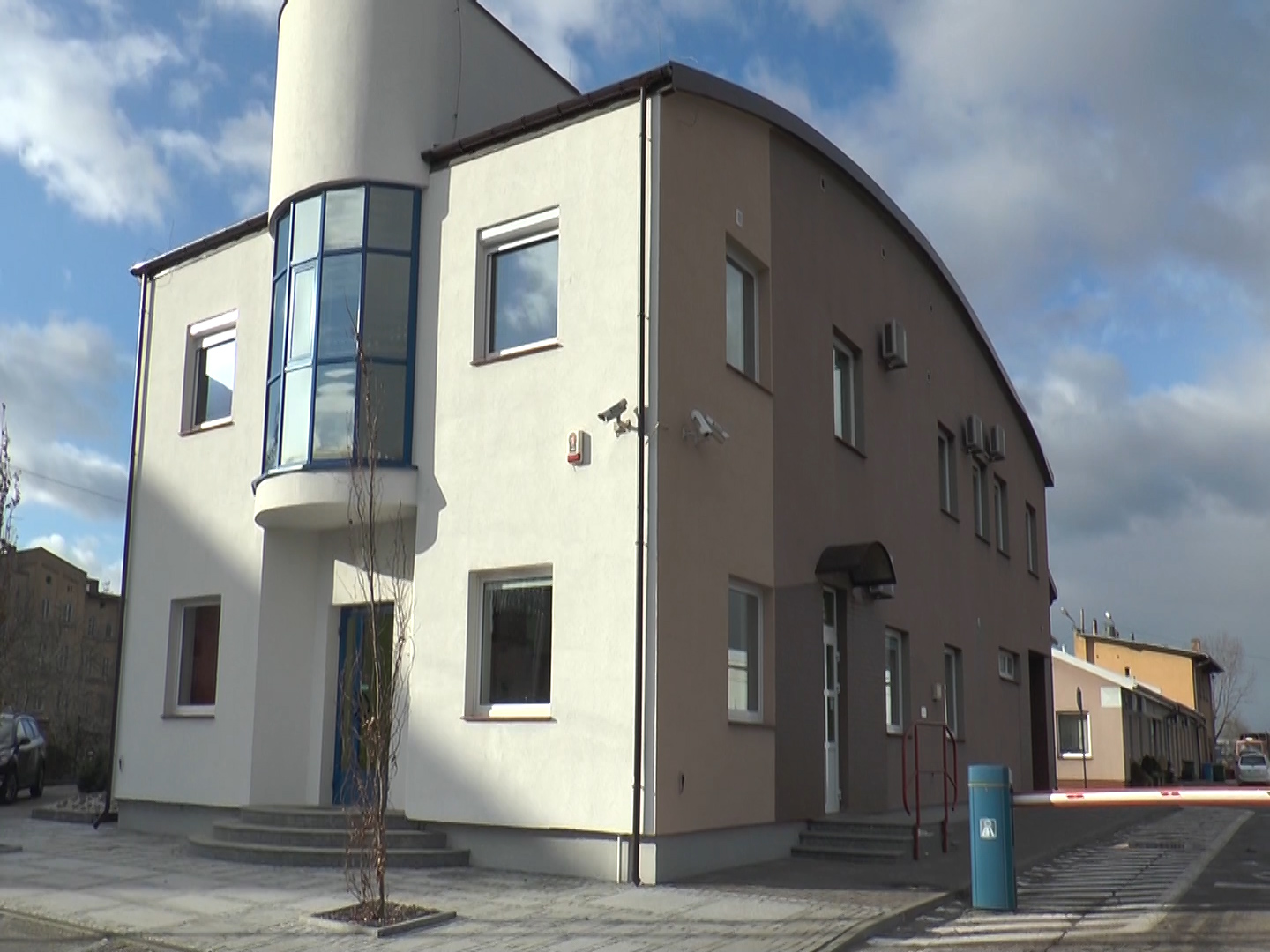 GŁOGÓW. Auta służbowe czy prywatne? (WIDEO)