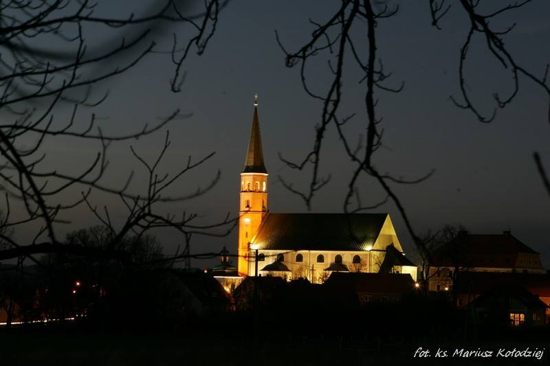 GRĘBOCICE. Iluminacja sanktuarium w Grodowcu (FOTO)