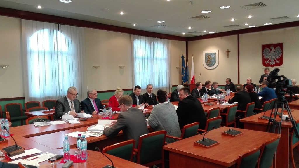 LEGNICA. Mieszkańcy zapłacą więcej za wodę (WIDEO)