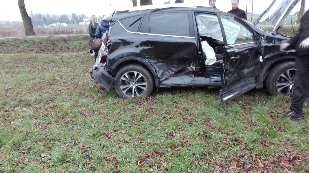 GŁOGÓW. Zderzenie na Sikorskiego (WIDEO)