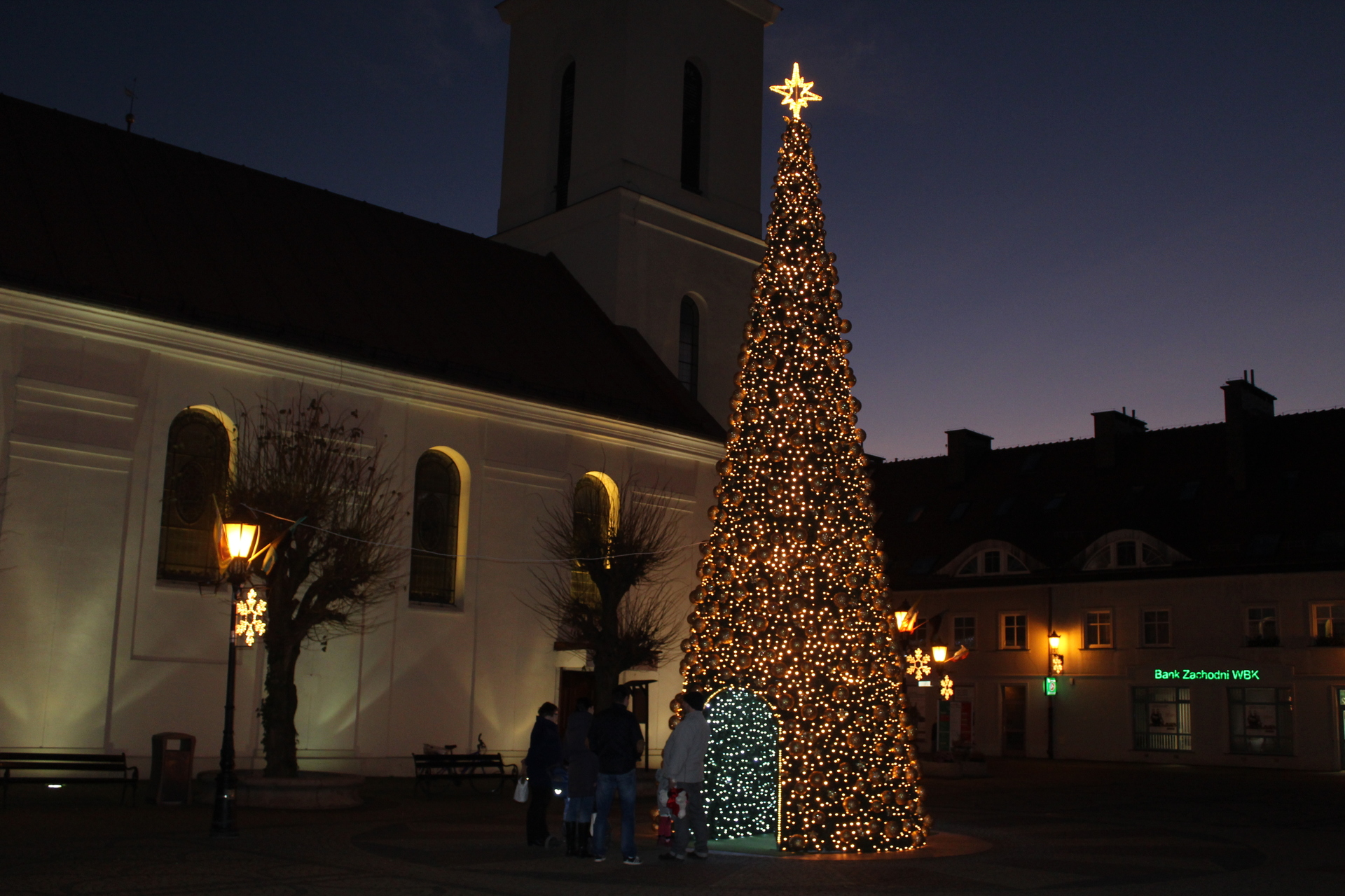 POLKOWICE. Świąteczne iluminacje już są (FOTO)
