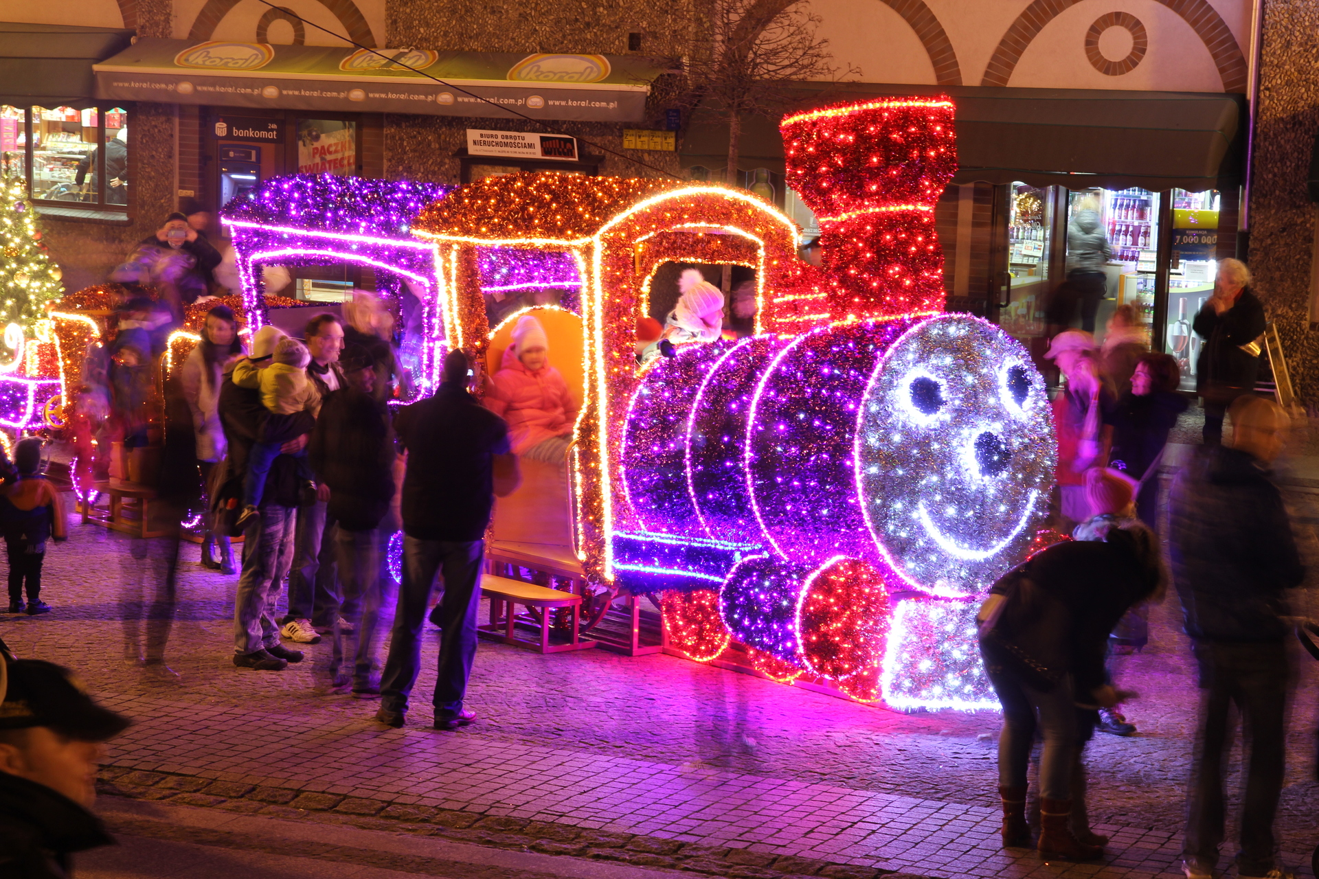 Legnica rozbłyśnie w Mikołajki (WIDEO)