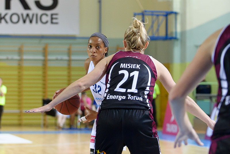 POLKOWICE. Dziesiąta wygrana MKS-u! (FOTO)