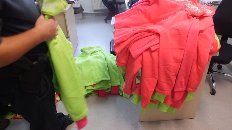 GŁOGÓW. Sprzedawała podróbki na targowisku (WIDEO)