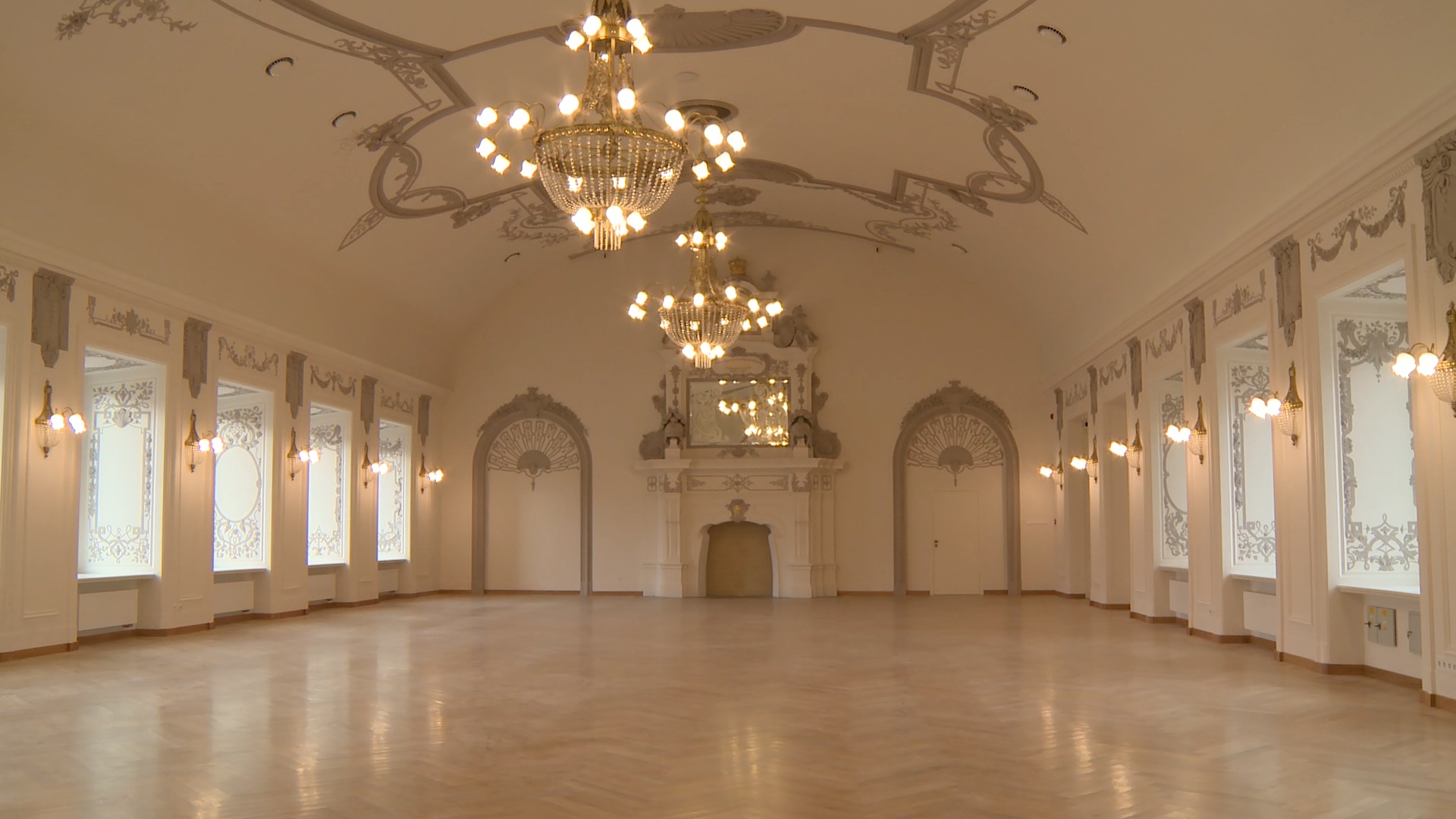 LEGNICA. Zabytkowy zawrót głowy (WIDEO)