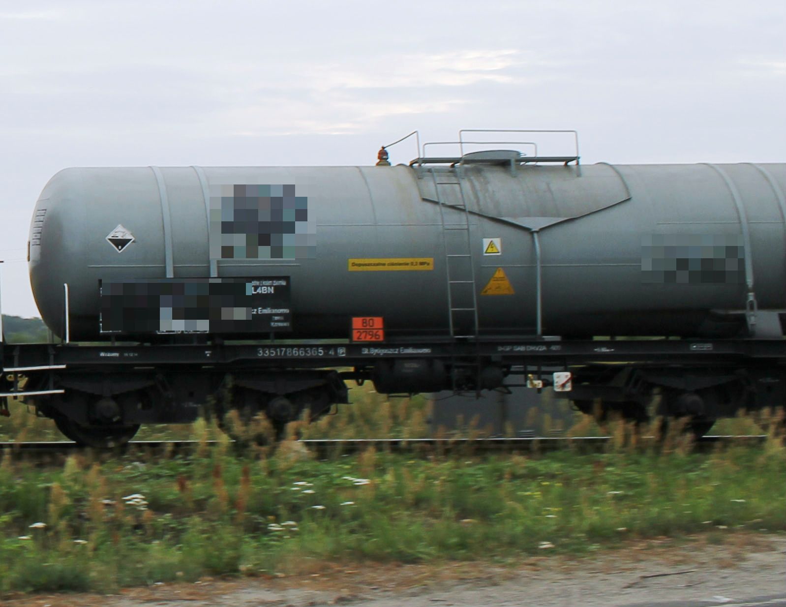 PROCHOWICE. Kradli resztki paliwa (WIDEO)