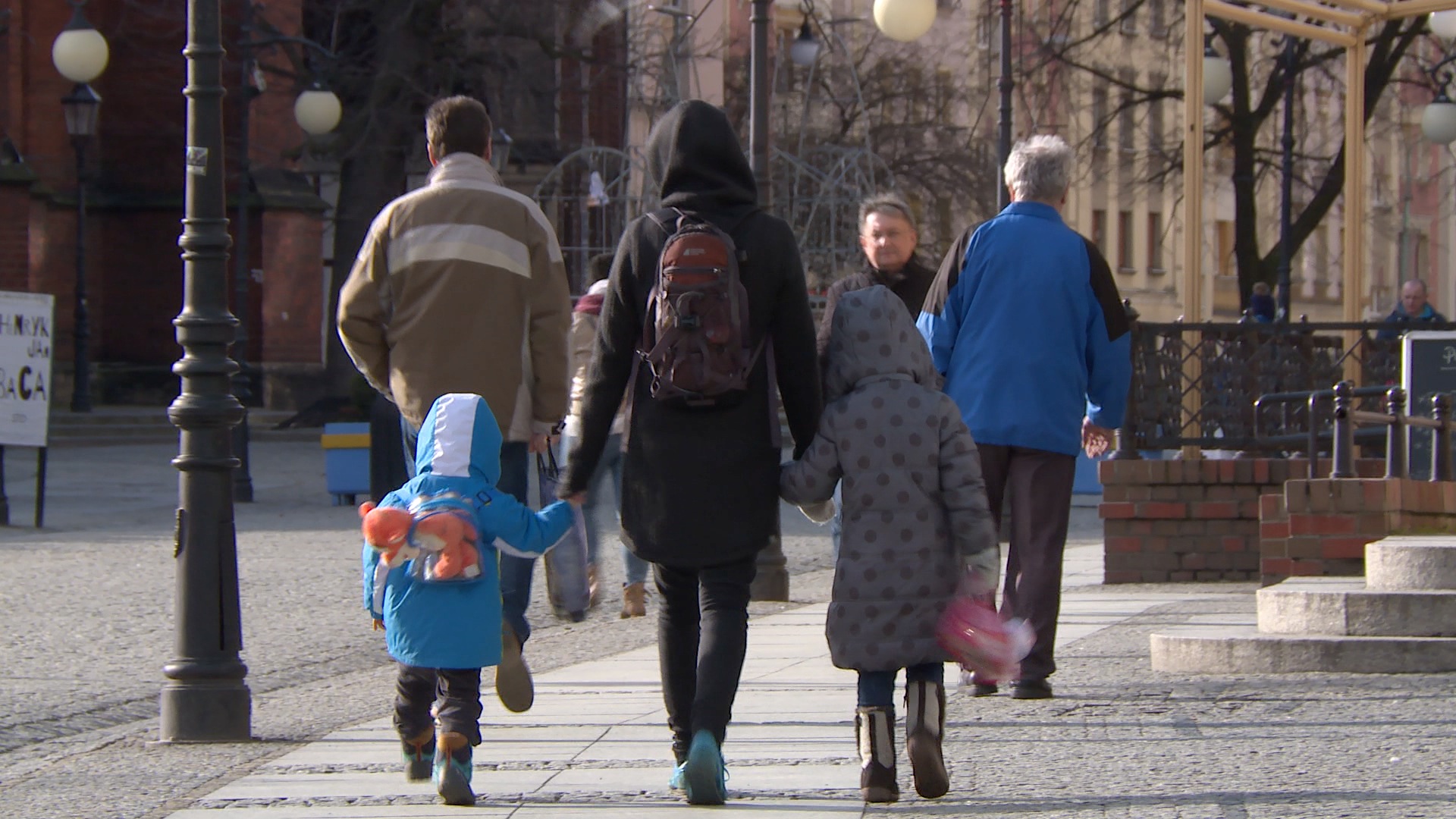 LEGNICA/KRAJ. Rodzina 500+ na tapecie samorządowców (WIDEO)