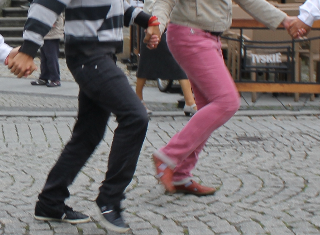 JAWOR. Miliardowy taniec dla kobiet