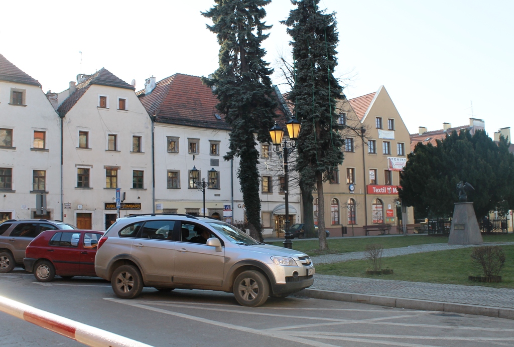 ZŁOTORYJA. Pięćdziesięciolatkowie o finansach