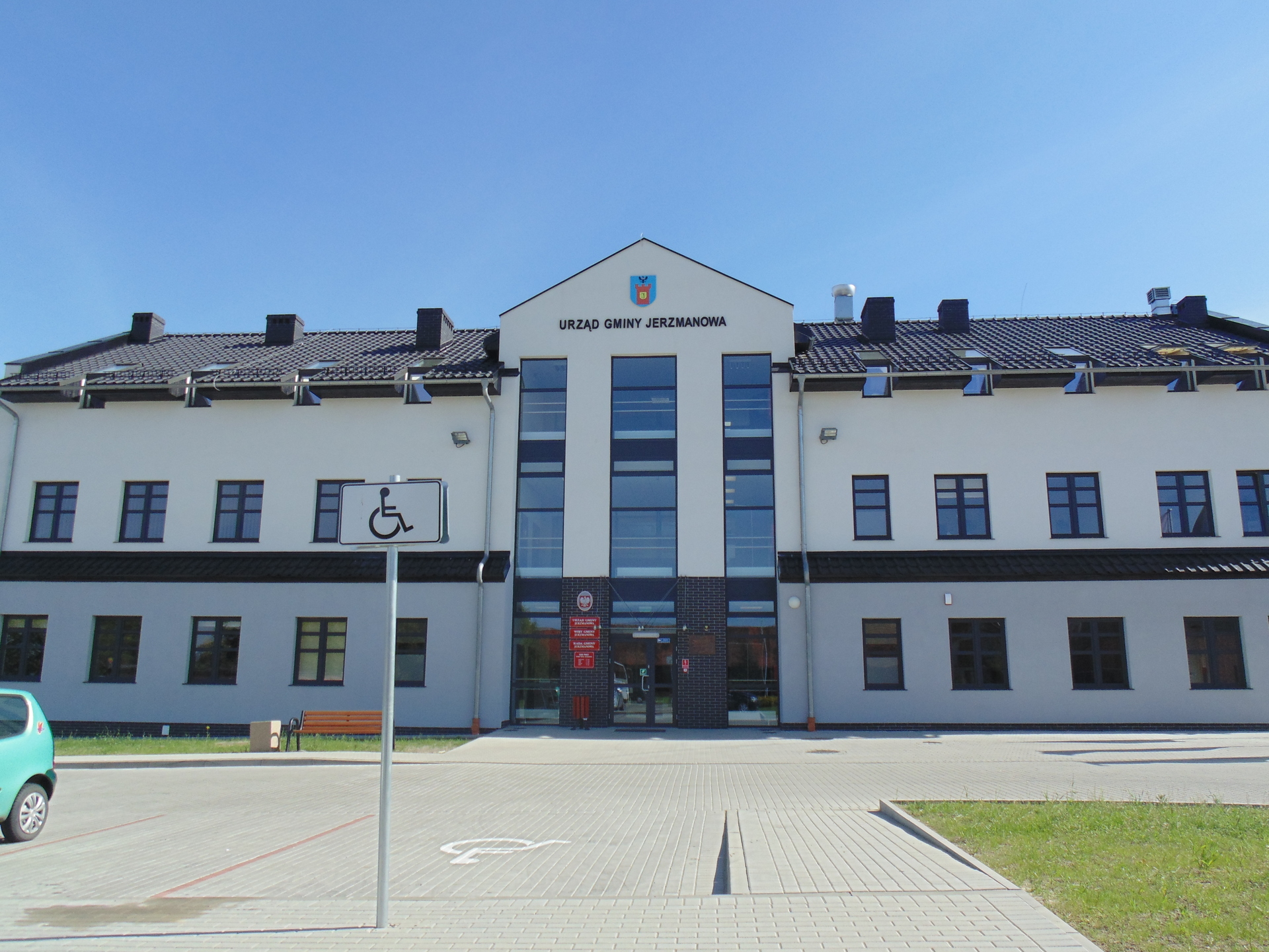 GMINA JERZMANOWA. Dwa miliony na drogę i kanalizację