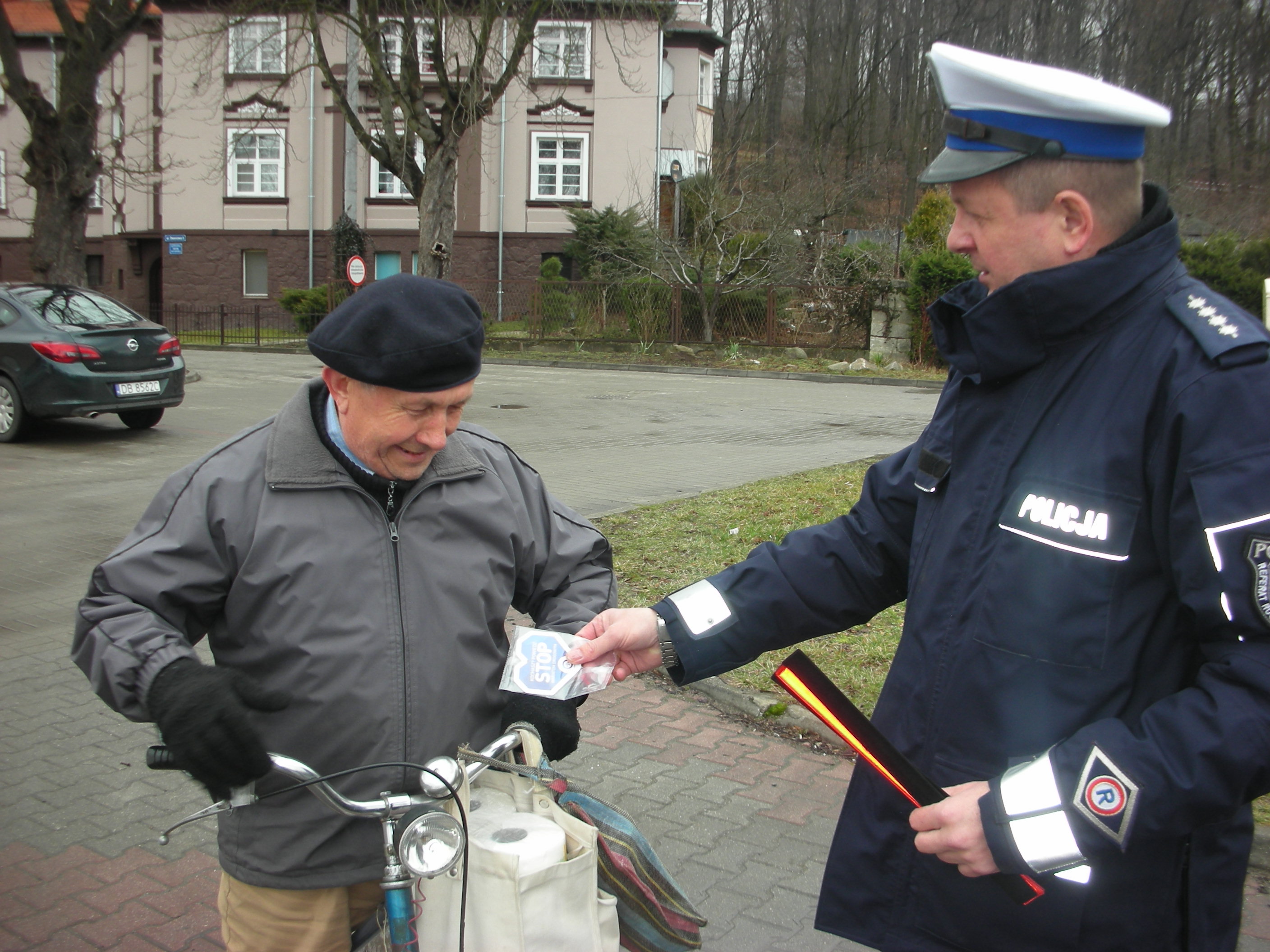 POWIAT ZŁOTORYJSKI. Dla bezpieczeństwa na „zebrze”