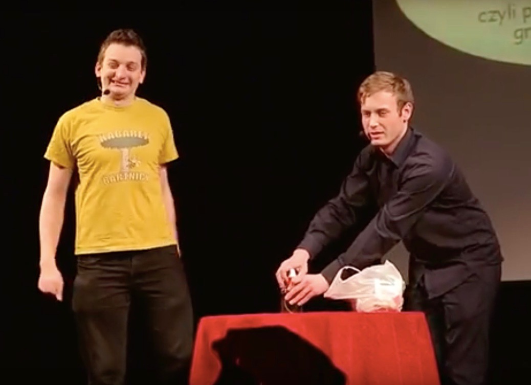 JAWOR. Amatorskie kabarety rywalizowały w teatrze