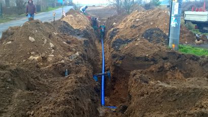 GMINA RADWANICE. Remontują wodociąg