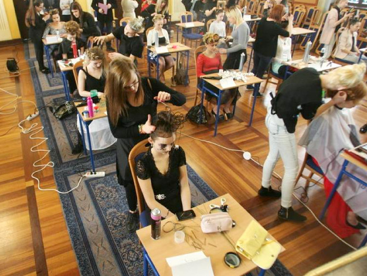 GŁOGÓW. Sukces uczennic technikum fryzjerskiego