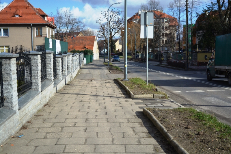 JAWOR. Będzie nowy chodnik