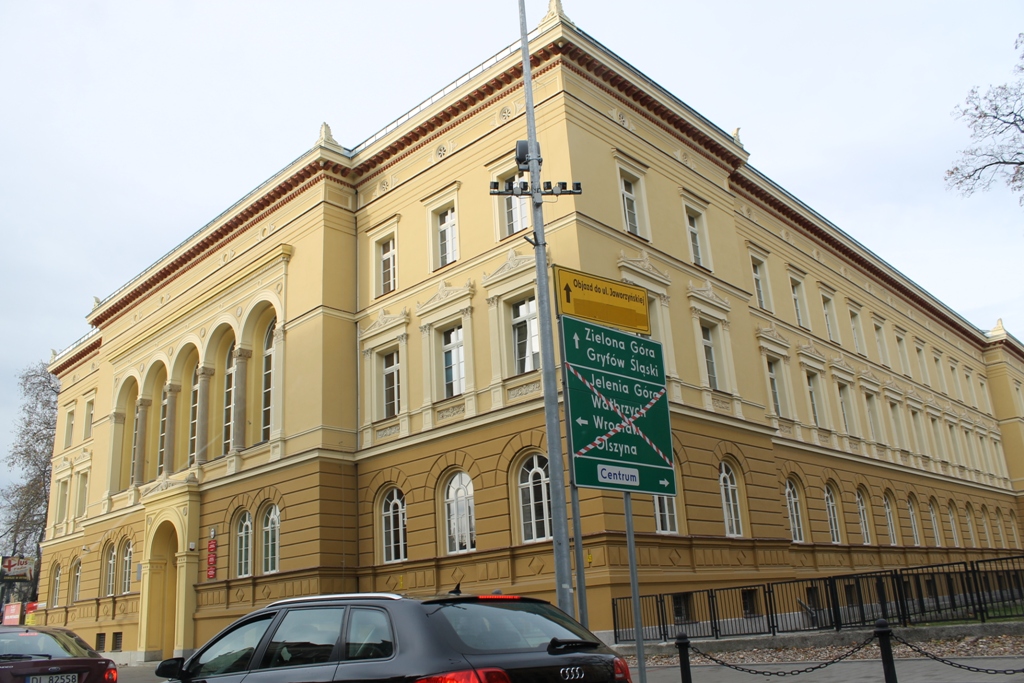 LEGNICA. Po tych szkołach będzie praca
