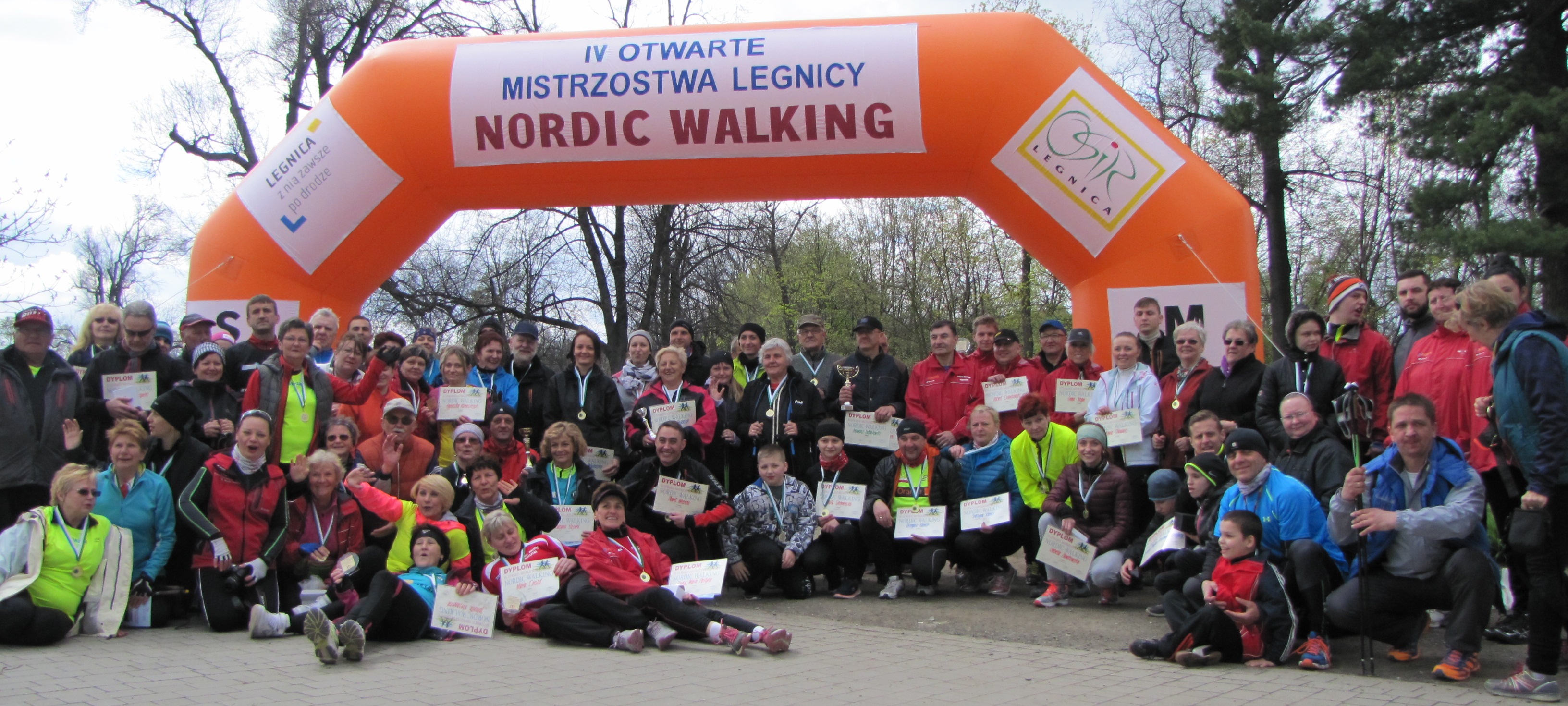 LEGNICA. Mistrzowski marsz z kijami