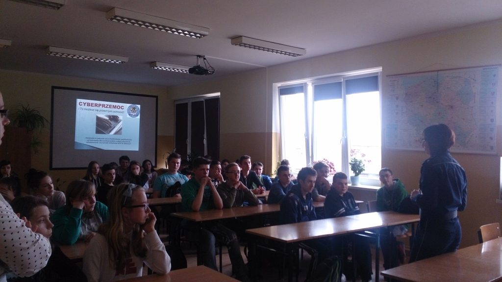 ZŁOTORYJA. O zagrożeniach online i nie tylko