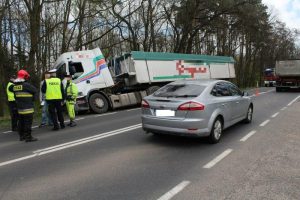 Policja wypadek ciężarówka