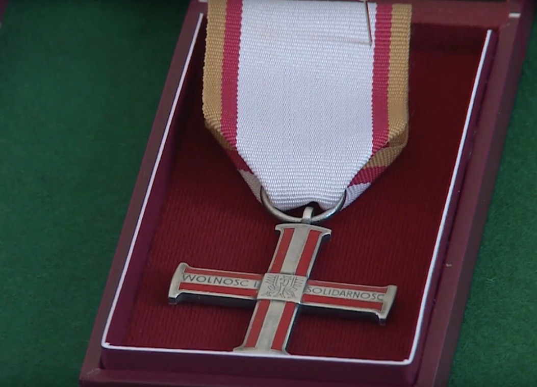 LUBIN/REGION. Antykomunistyczni opozycjoniści z Krzyżami Wolności i Solidarności (WIDEO)