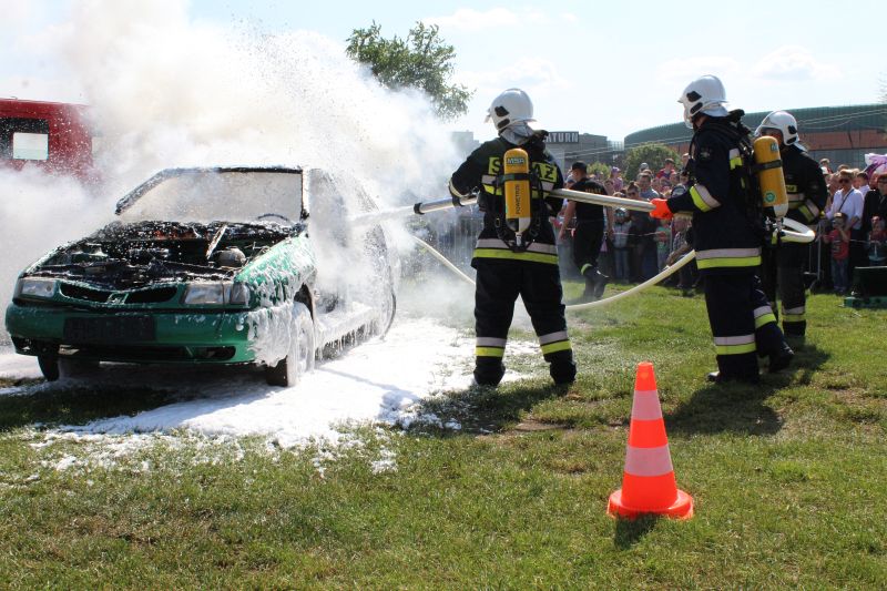 Komendy szukają strażaków do pracy