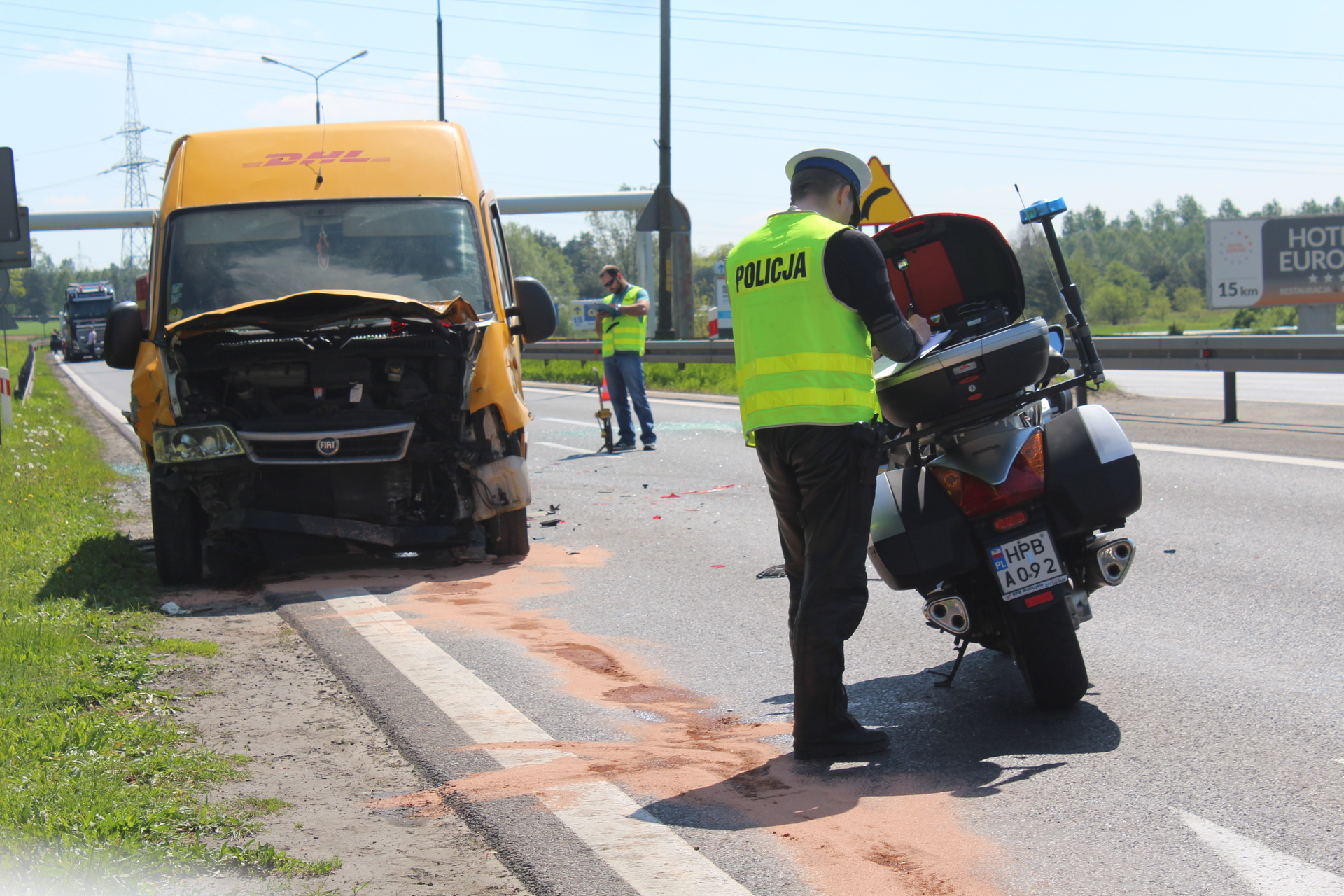 POLKOWICE. Trzy osoby ranne na „trójce” (FOTO, WIDEO)