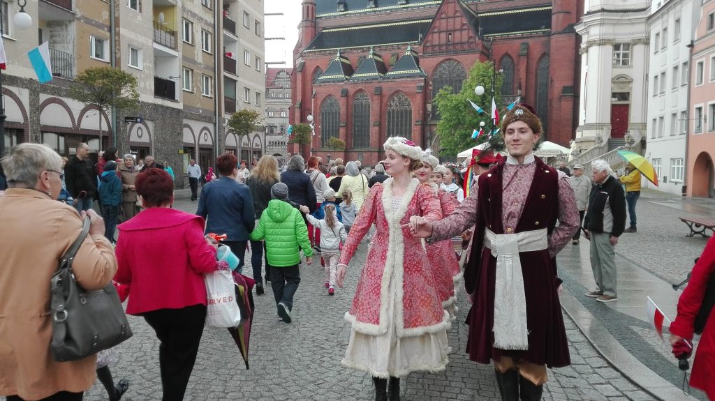LEGNICA. Polonez na Rynku (FOTO)