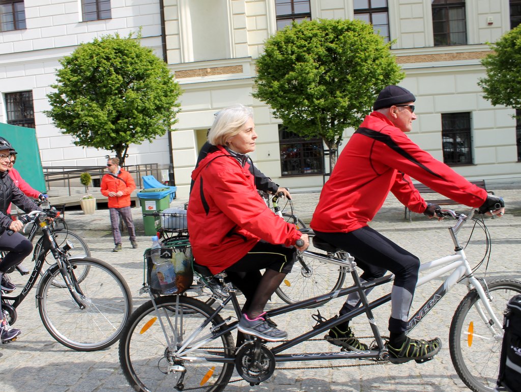 GŁOGÓW. Rodzinne rowerowanie (FOTO)