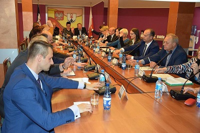 POWIAT LUBIN. Przejmą szkołę w Rudnej ? (WIDEO)