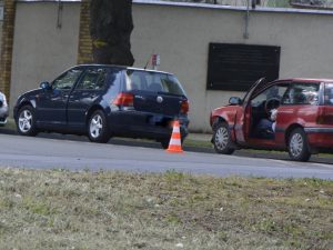 zderzenie trzech aut