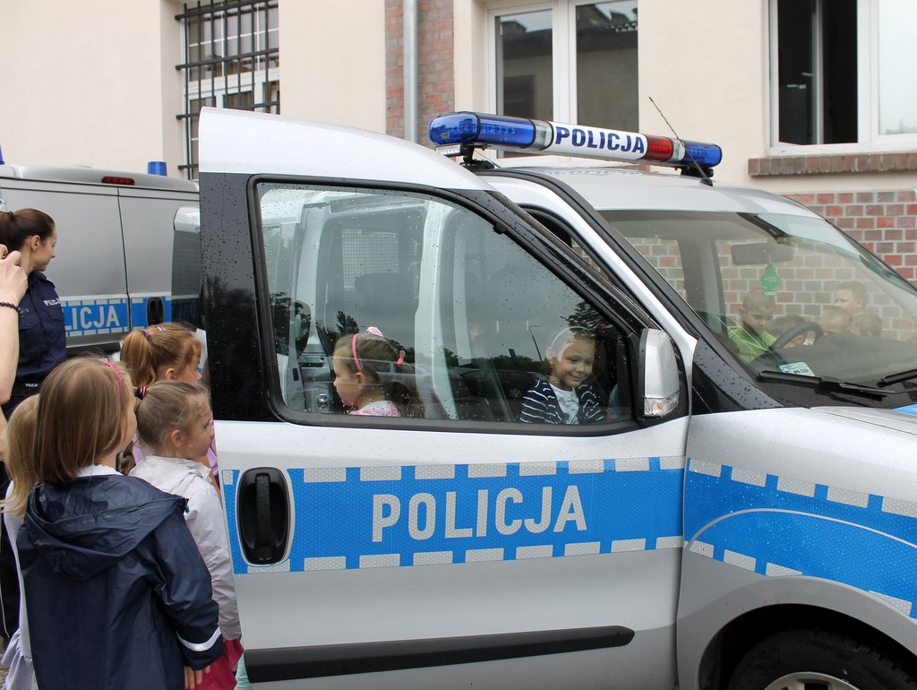 GŁOGÓW. Dzień Dziecka spędzili na komisariacie (FOTO)