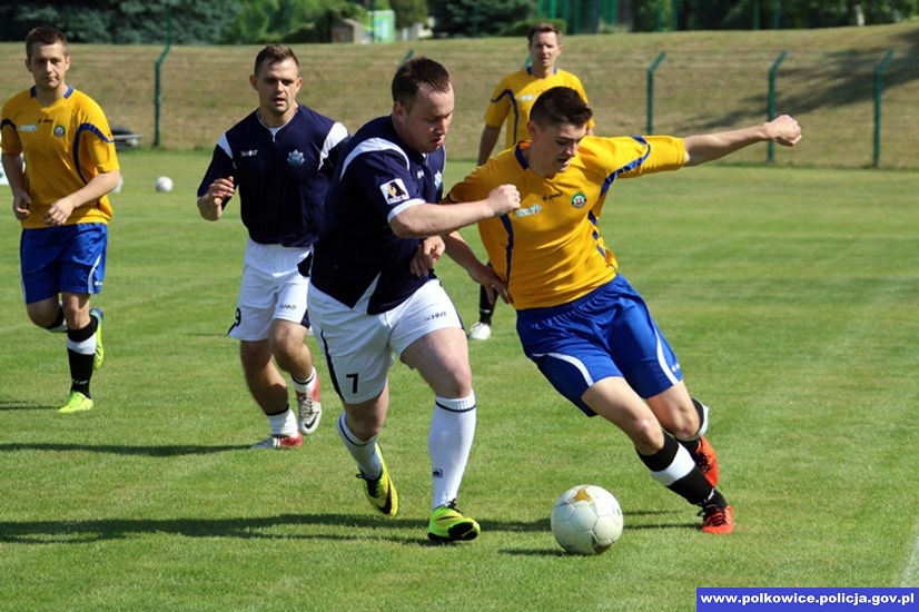 POLKOWICE. Wykopali policyjny puchar