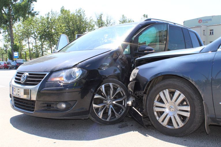 GMINA WĄDROŻE WIELKIE. Wymusił pierwszeństwo i wjechał w osobówkę