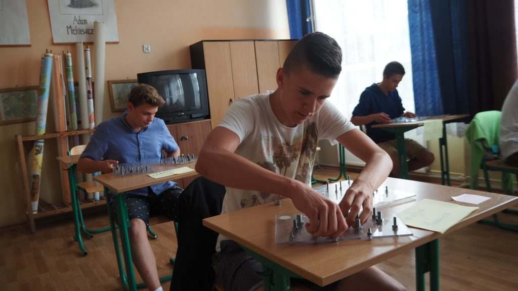 POLKOWICE. Zdali testy, pracują w fabryce silników