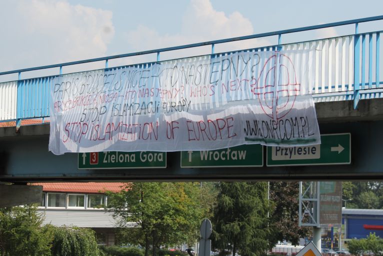 LUBIN. „Stop islamizacji” – transparent narodowców