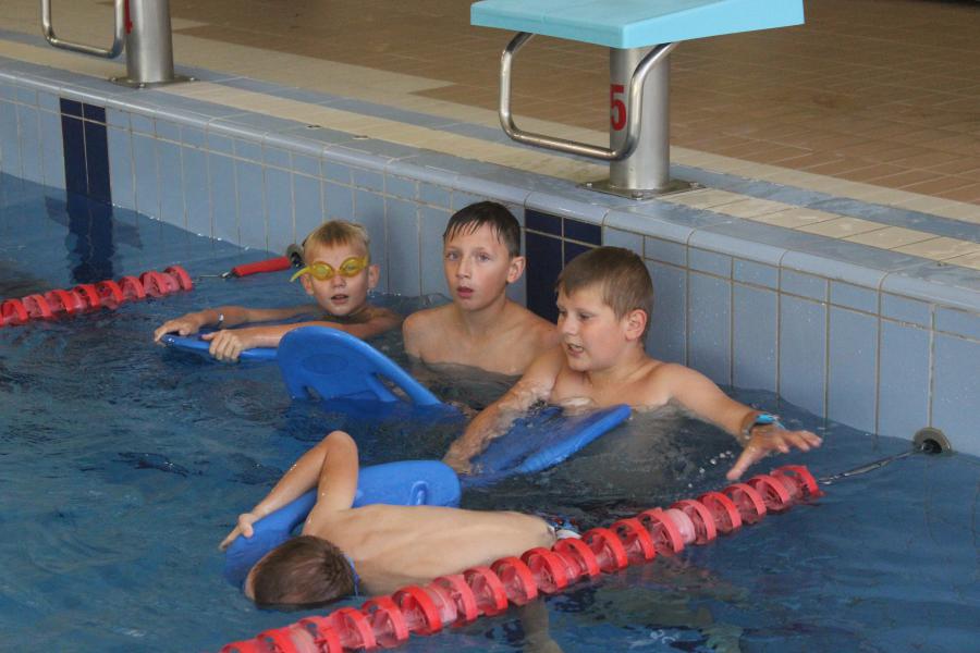 LUBIN. Pływaniem rozpoczęli drugi miesiąc Akcji Lato