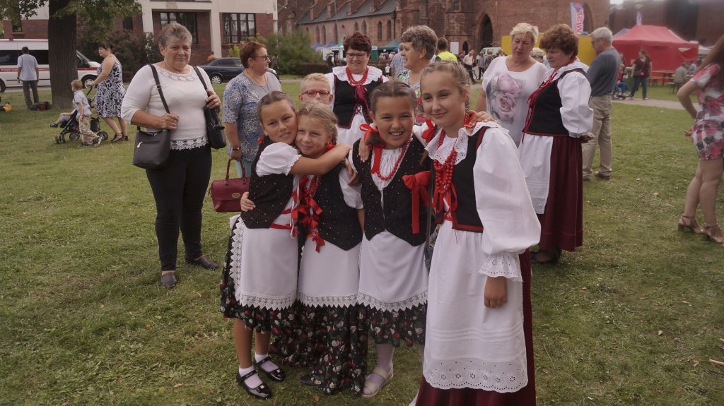 GŁOGÓW. Pod Kolegiatę zawitały tłumy (FOTO, WIDEO)