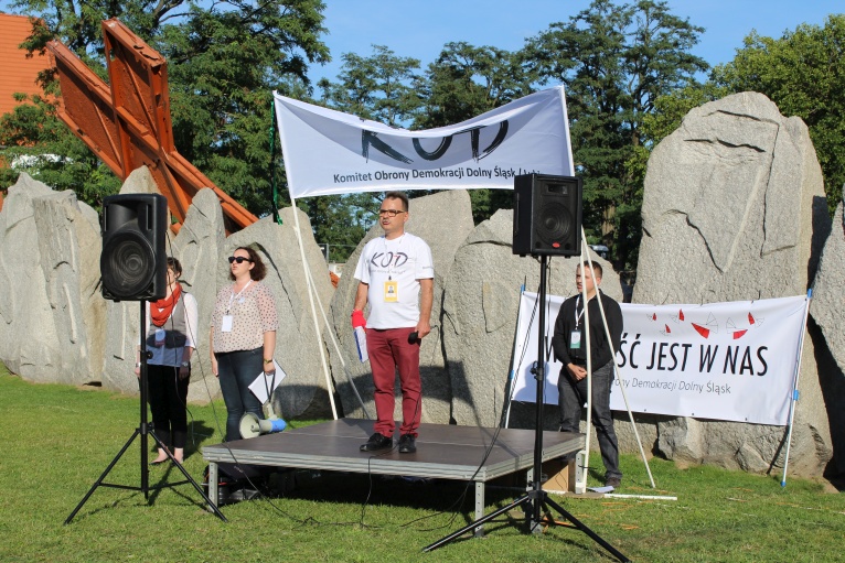 LUBIN. KOD w hołdzie ofiarom Zbrodni Lubińskiej