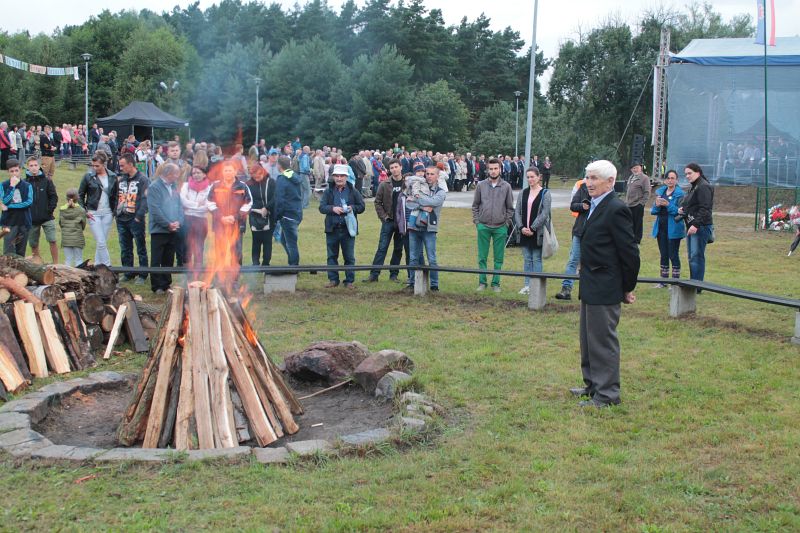 GMINA CHOCIANÓW. Po raz 36. zapłonęła watra (WIDEO, FOTO)