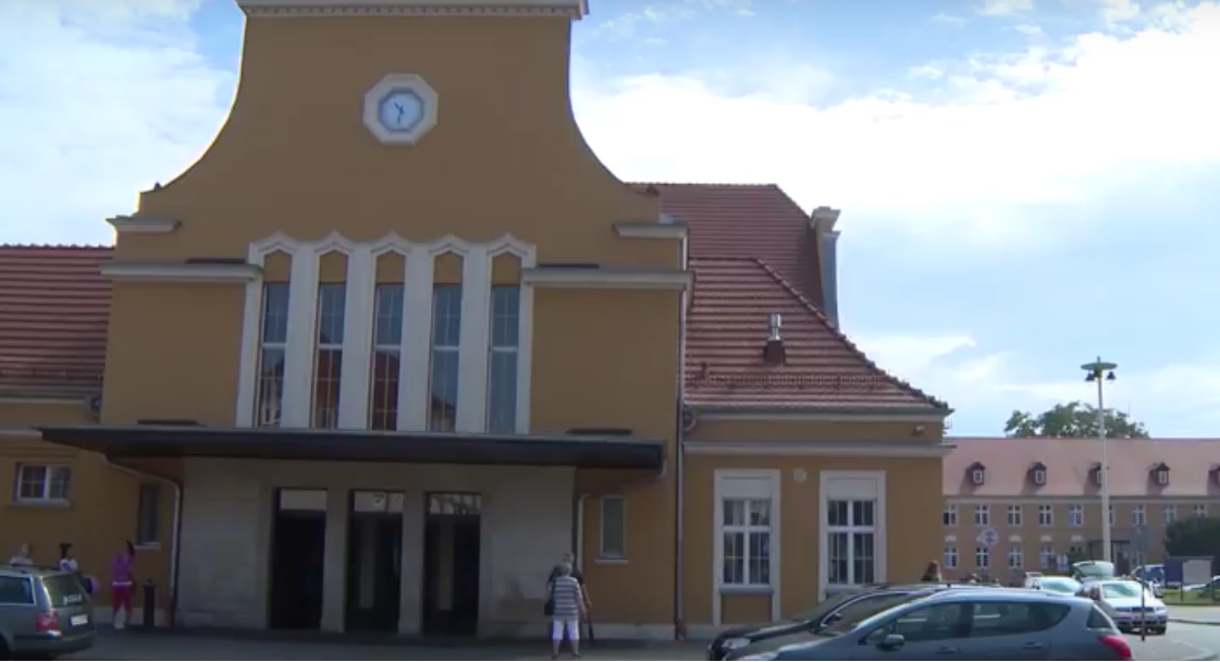LEGNICA. Szukała pomocy na dworcu (WIDEO)